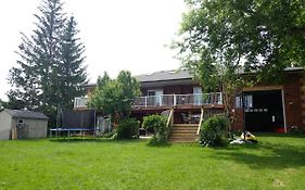 Luxury Lakefront 3-Bedroom Cottage With Great Outdoor Space And Private Dock